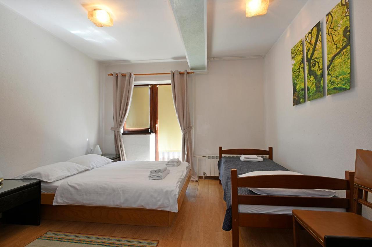 Gostilna Lokve Bed & Breakfast Bagian luar foto