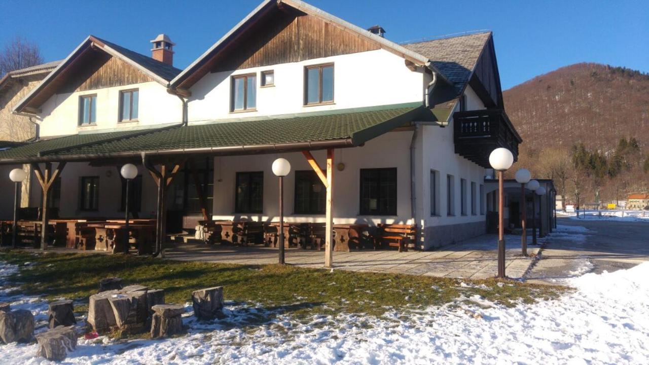 Gostilna Lokve Bed & Breakfast Bagian luar foto