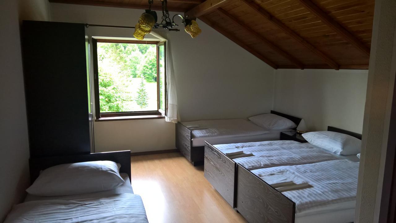 Gostilna Lokve Bed & Breakfast Bagian luar foto