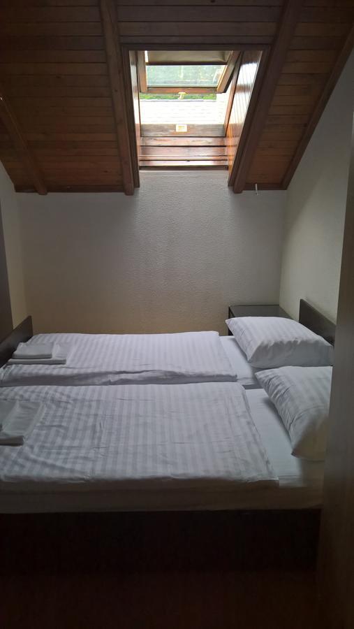 Gostilna Lokve Bed & Breakfast Bagian luar foto