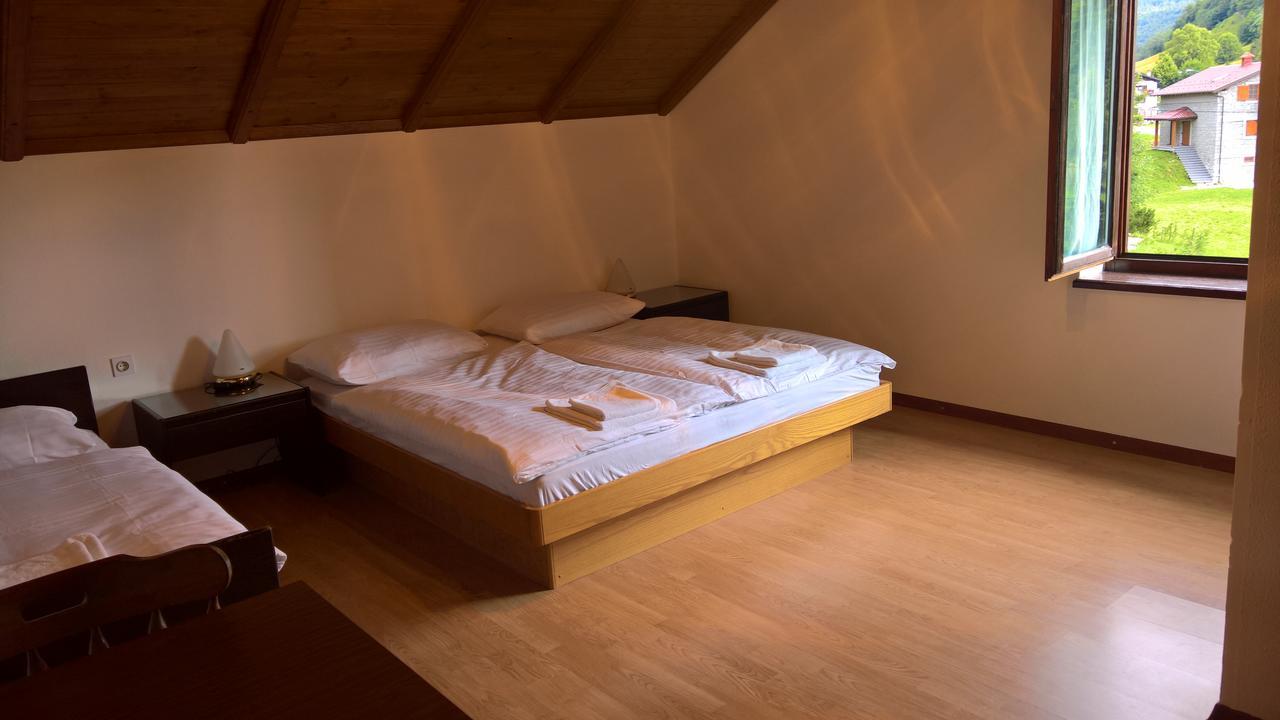 Gostilna Lokve Bed & Breakfast Bagian luar foto